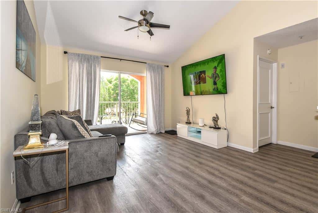 1275 Wildwood Lakes Blvd #303, Naples, photo 6
