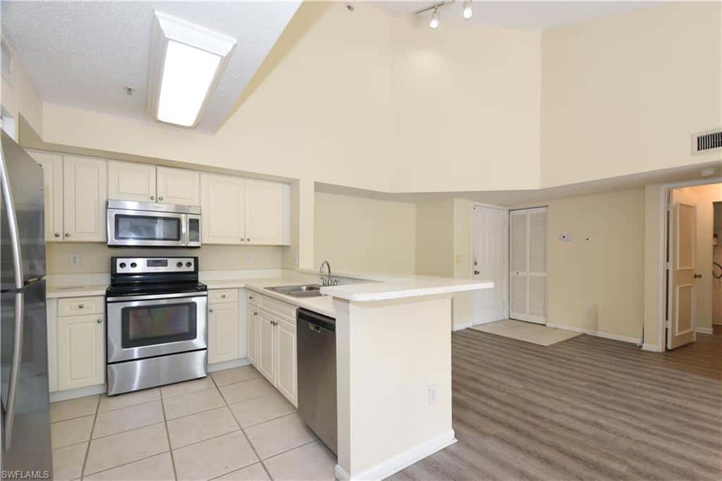 1275 Wildwood Lakes Blvd #303, Naples, photo 12