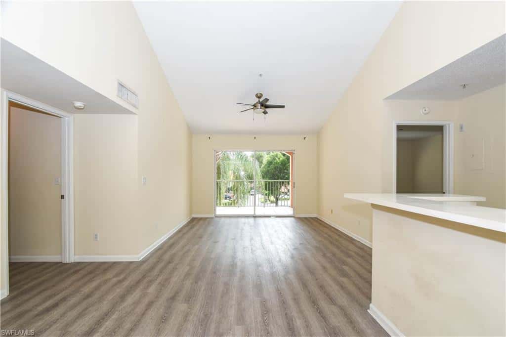 1275 Wildwood Lakes Blvd #303, Naples, photo 5