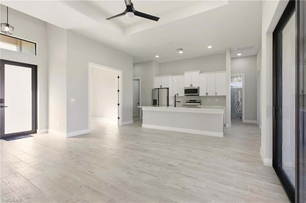131 Kismet Pkwy, Cape Coral, photo 5