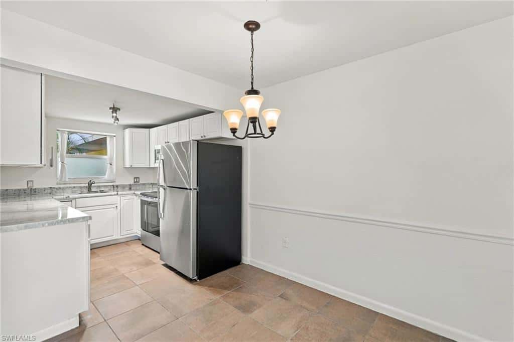 4290 Gulfstream Dr #5, Naples, photo 6