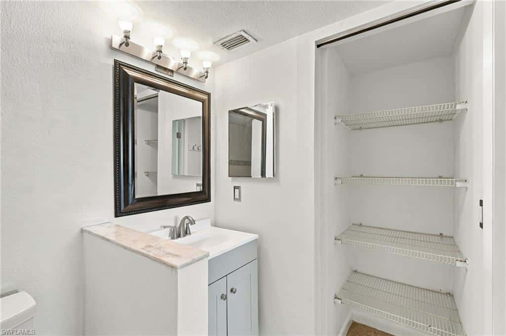 4290 Gulfstream Dr #5, Naples, photo 13