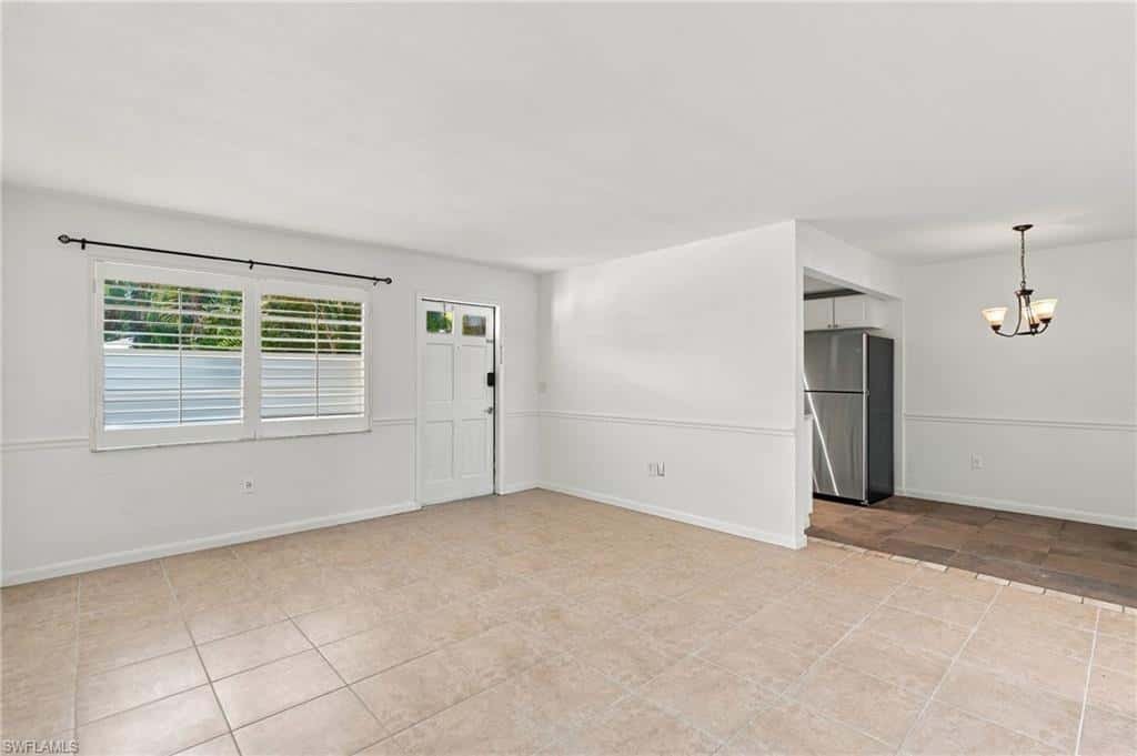 4290 Gulfstream Dr #5, Naples, photo 7