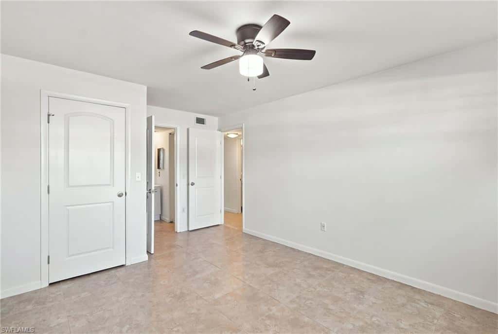 4290 Gulfstream Dr #5, Naples, photo 11
