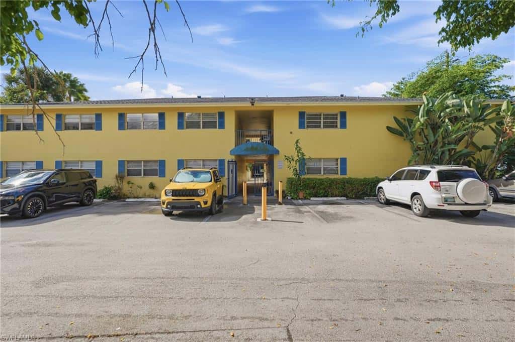 4290 Gulfstream Dr #5, Naples, photo 21