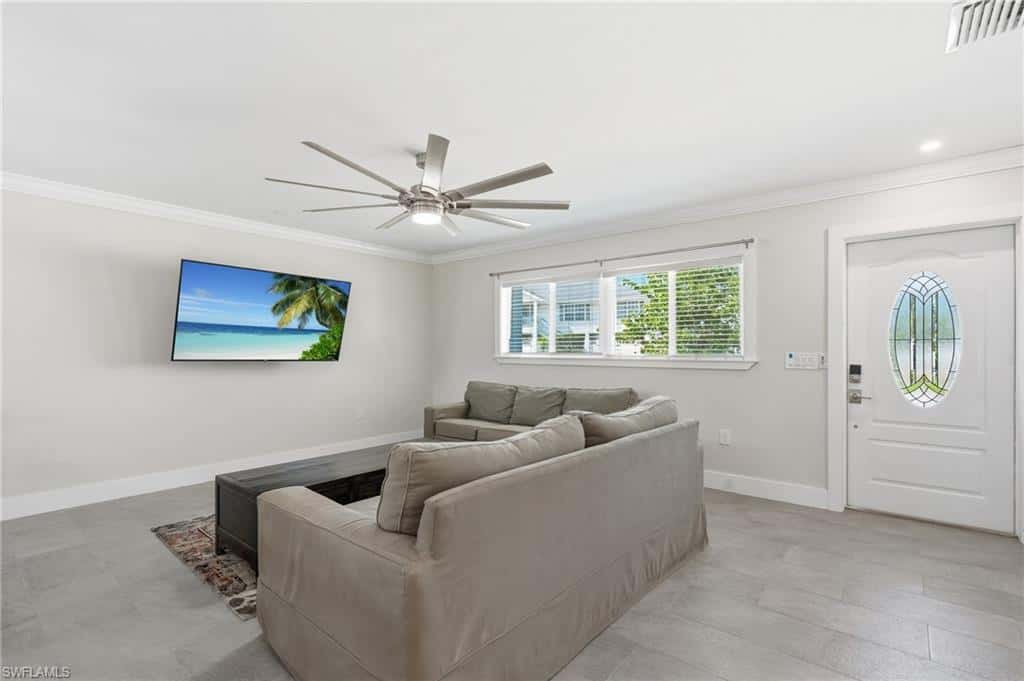 345 Donora Blvd, Fort Myers Beach, photo 10