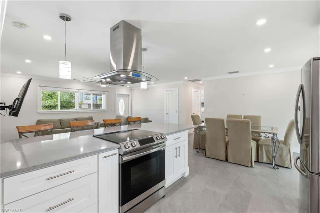 345 Donora Blvd, Fort Myers Beach, photo 14
