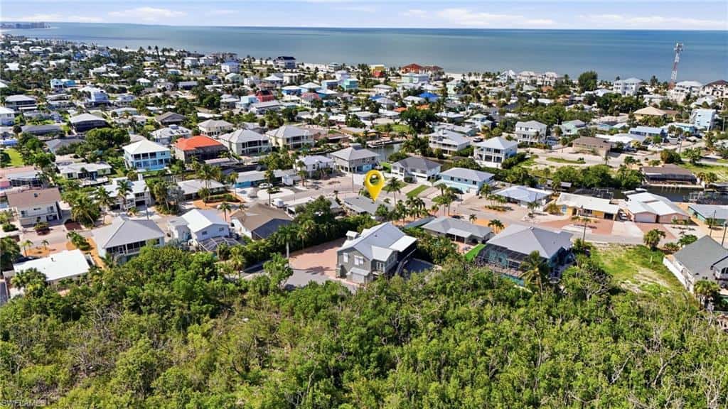 345 Donora Blvd, Fort Myers Beach, photo 37
