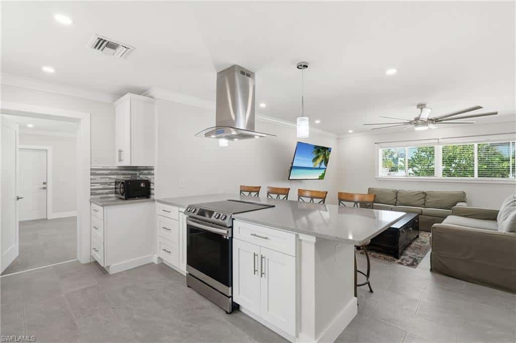 345 Donora Blvd, Fort Myers Beach, photo 15