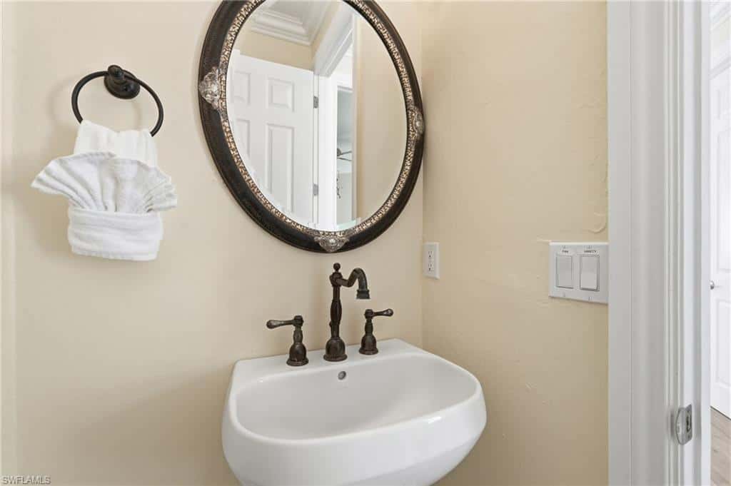 260 Key West Ct, Fort Myers Beach, photo 32