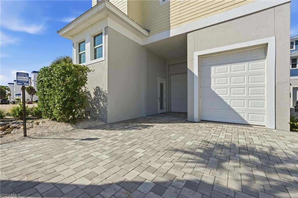 260 Key West Ct, Fort Myers Beach, photo 9