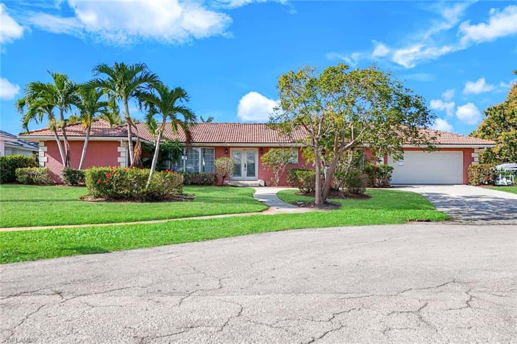 358 Grapewood Ct, Marco Island, photo 6