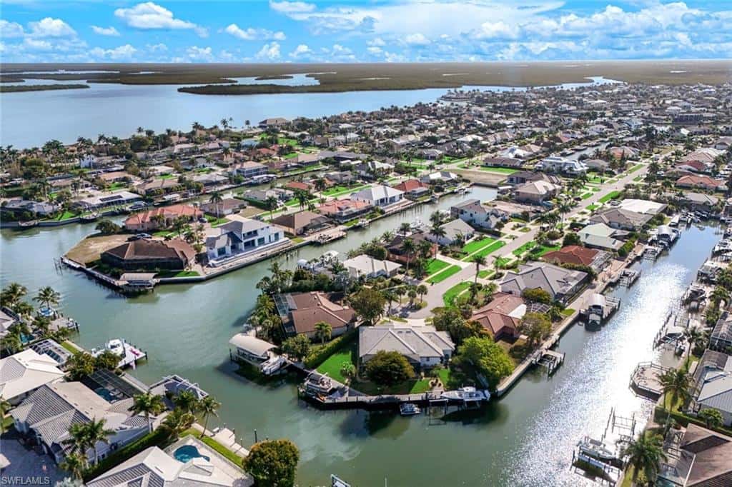 358 Grapewood Ct, Marco Island, photo 12