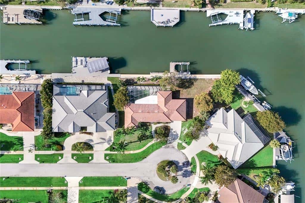 358 Grapewood Ct, Marco Island, photo 10