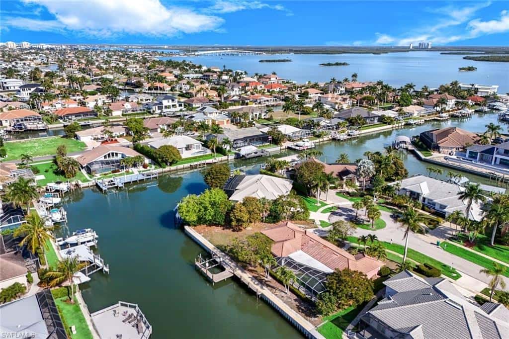 358 Grapewood Ct, Marco Island, photo 4