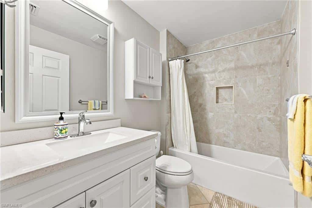 8732 Querce Ct, Naples, photo 20