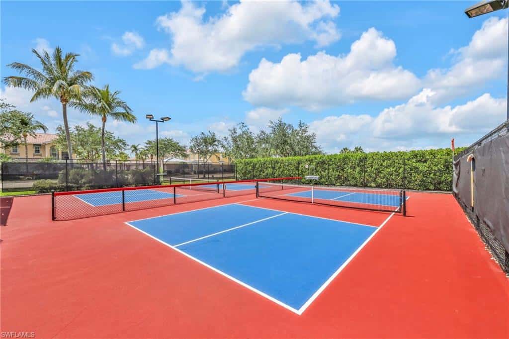 8732 Querce Ct, Naples, photo 45