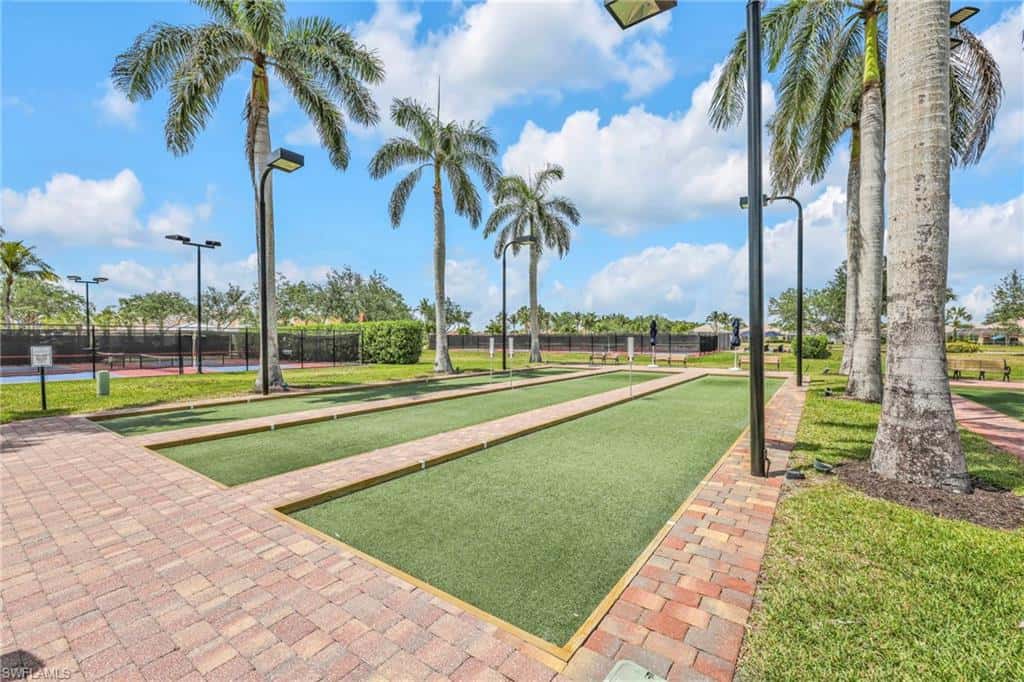 8732 Querce Ct, Naples, photo 50