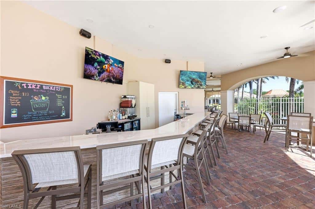 8732 Querce Ct, Naples, photo 39