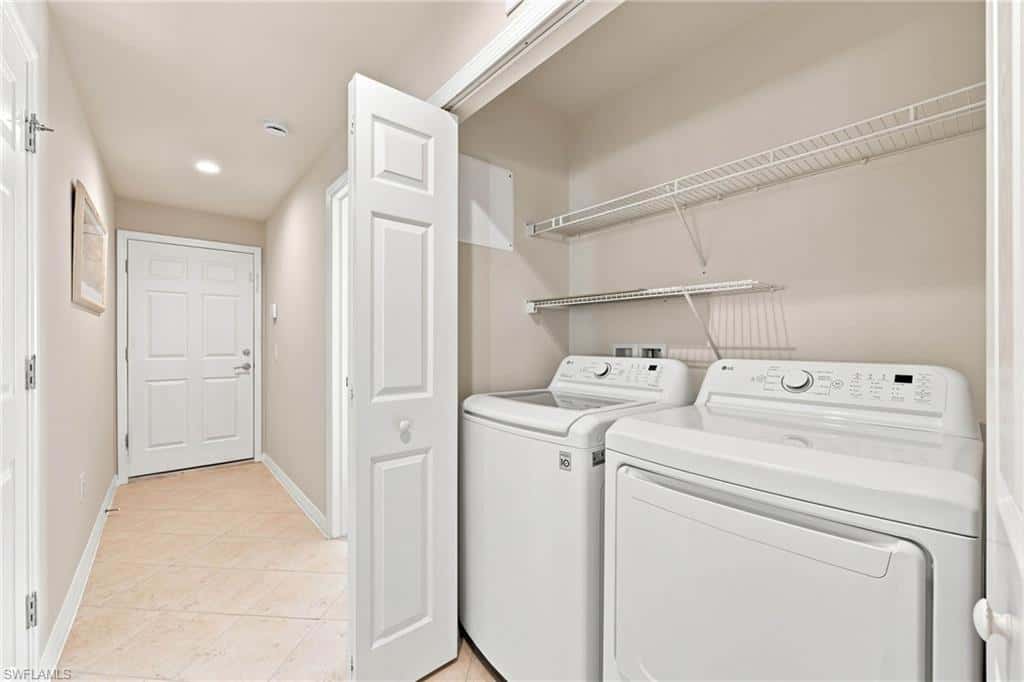 8732 Querce Ct, Naples, photo 21