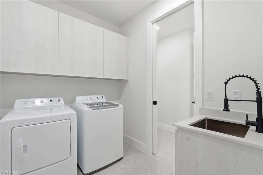 325 15th Ter, Cape Coral, photo 33