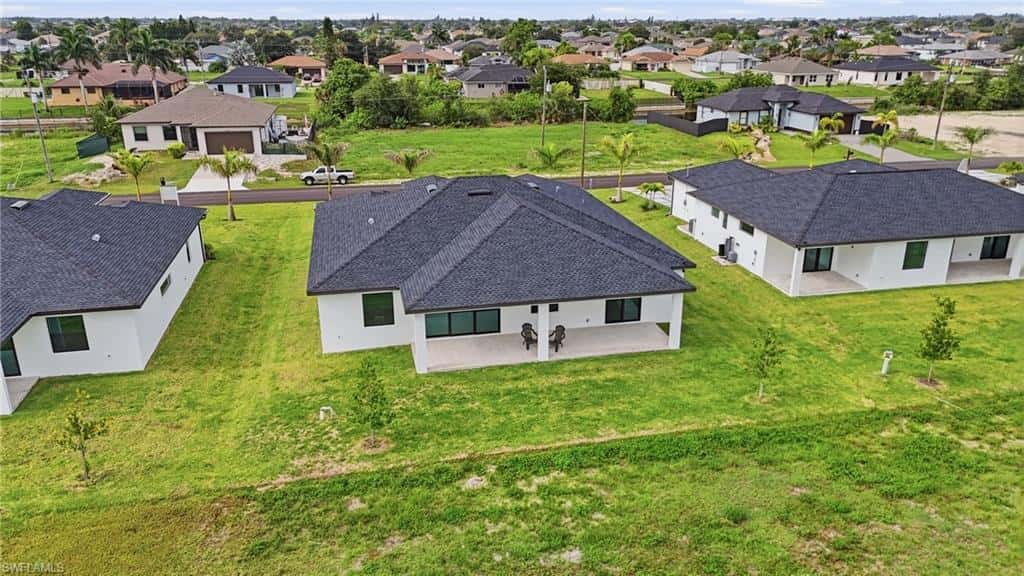 325 15th Ter, Cape Coral, photo 39