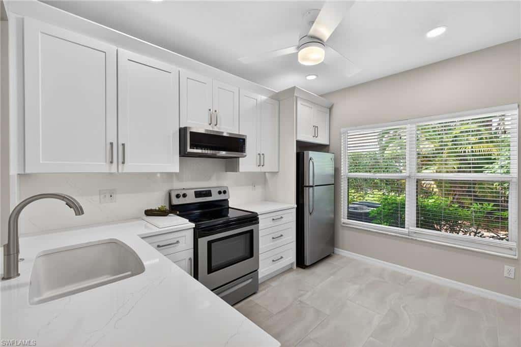 290 Emerald Bay Cir #l7, Naples, photo 6