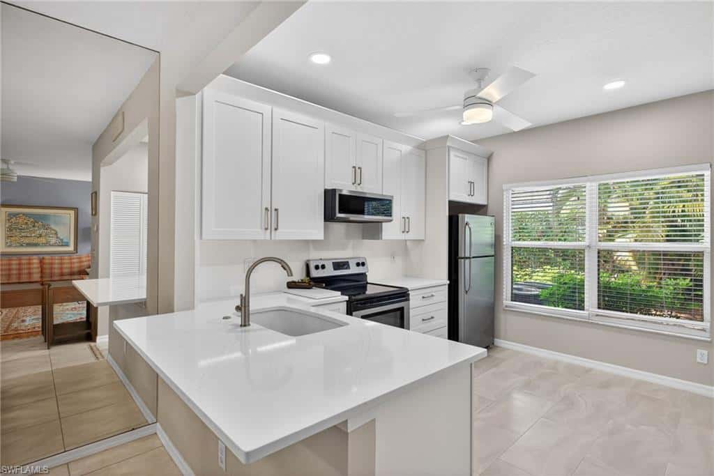 290 Emerald Bay Cir #l7, Naples, photo 5