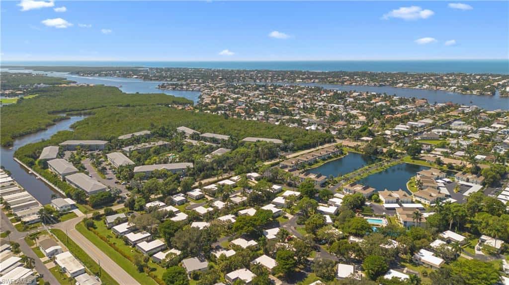 250 Lanchester Ct #35, Naples, photo 32