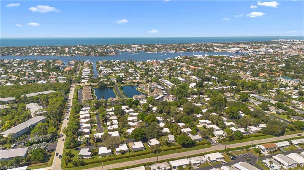 250 Lanchester Ct #35, Naples, photo 33