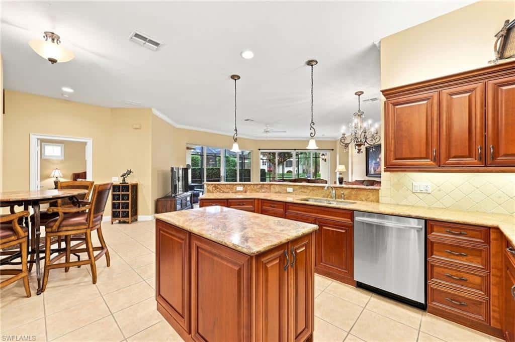22205 Ponte Romano Ln, Estero, photo 5