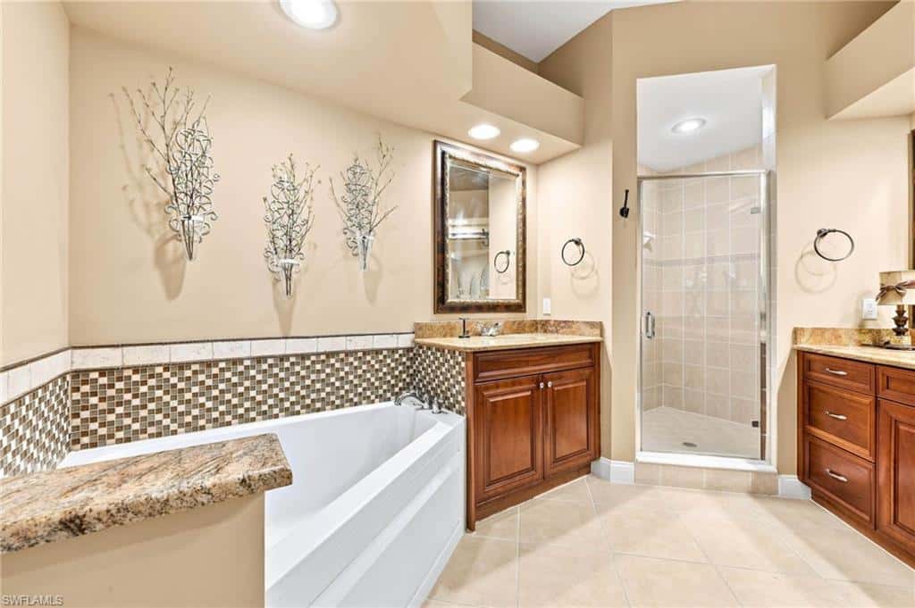 22205 Ponte Romano Ln, Estero, photo 14
