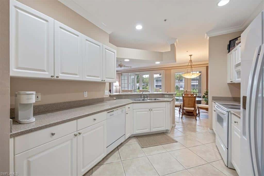 5060 Yacht Harbor Cir #102, Naples, photo 12