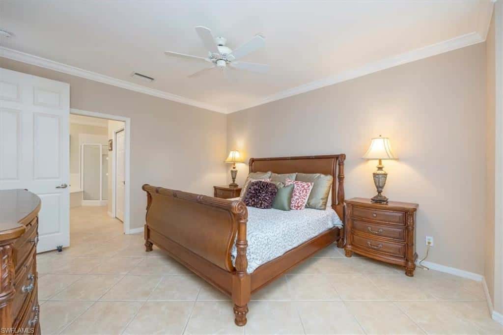 5060 Yacht Harbor Cir #102, Naples, photo 18