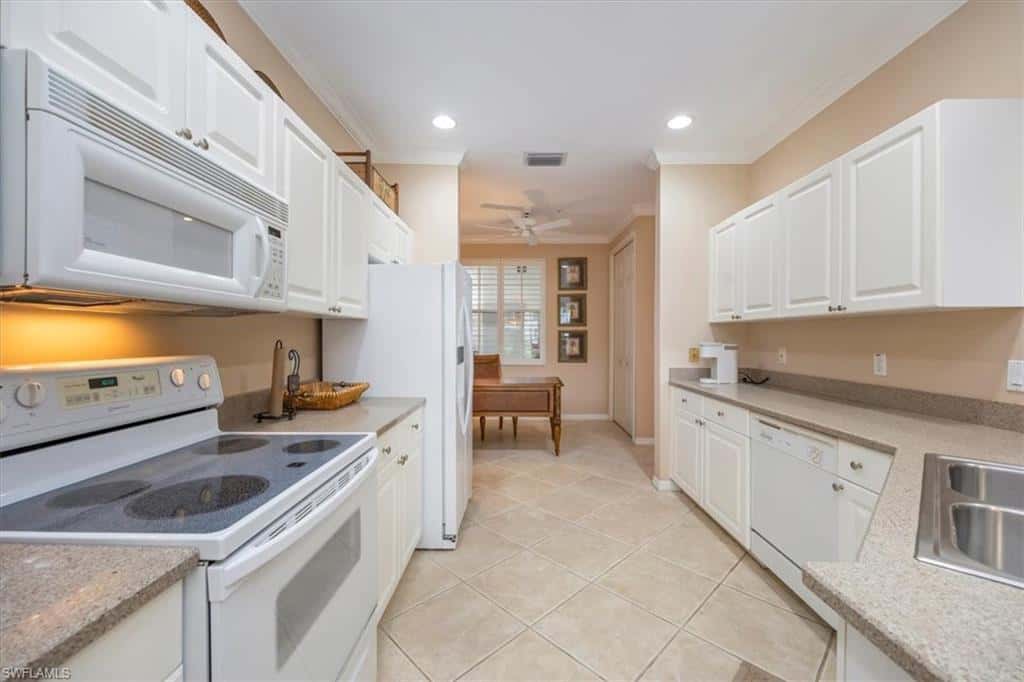 5060 Yacht Harbor Cir #102, Naples, photo 11