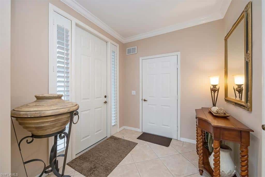 5060 Yacht Harbor Cir #102, Naples, photo 4