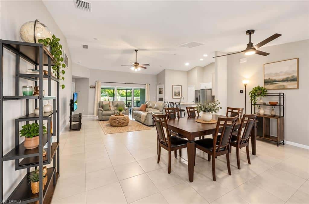 2627 4th Ter, Cape Coral, photo 4