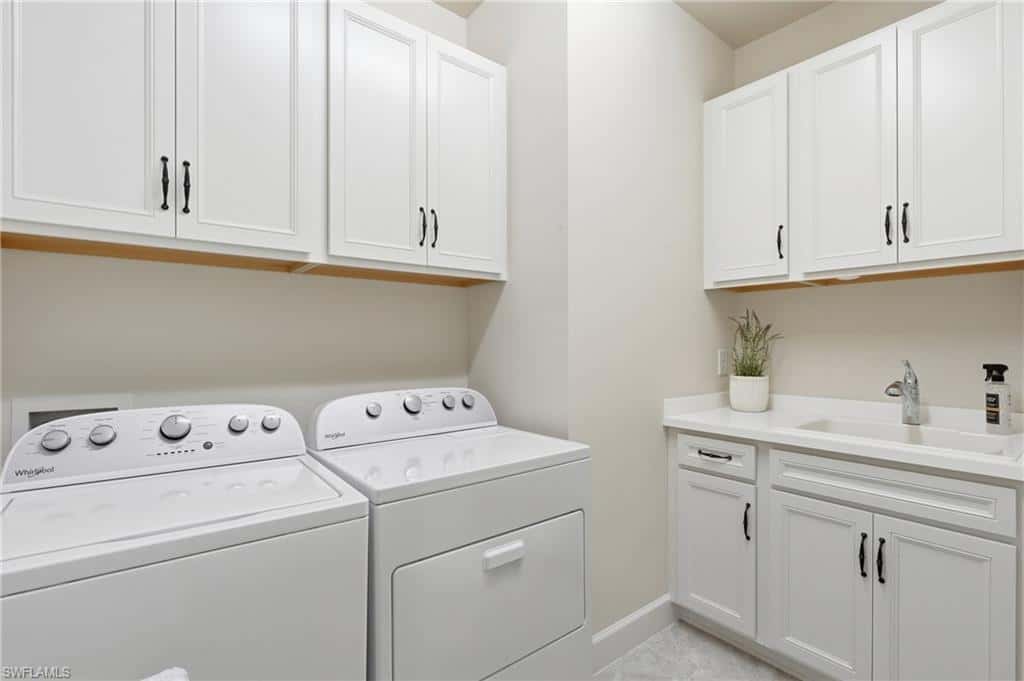 8877 Horned Lark Dr, Naples, photo 27