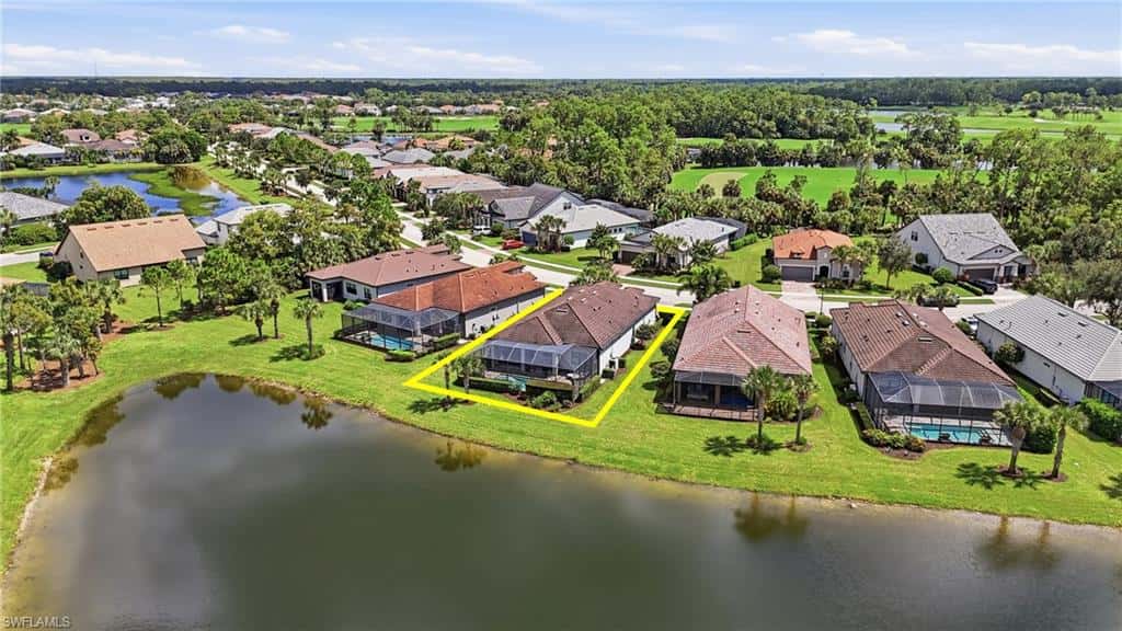 8877 Horned Lark Dr, Naples, photo 47