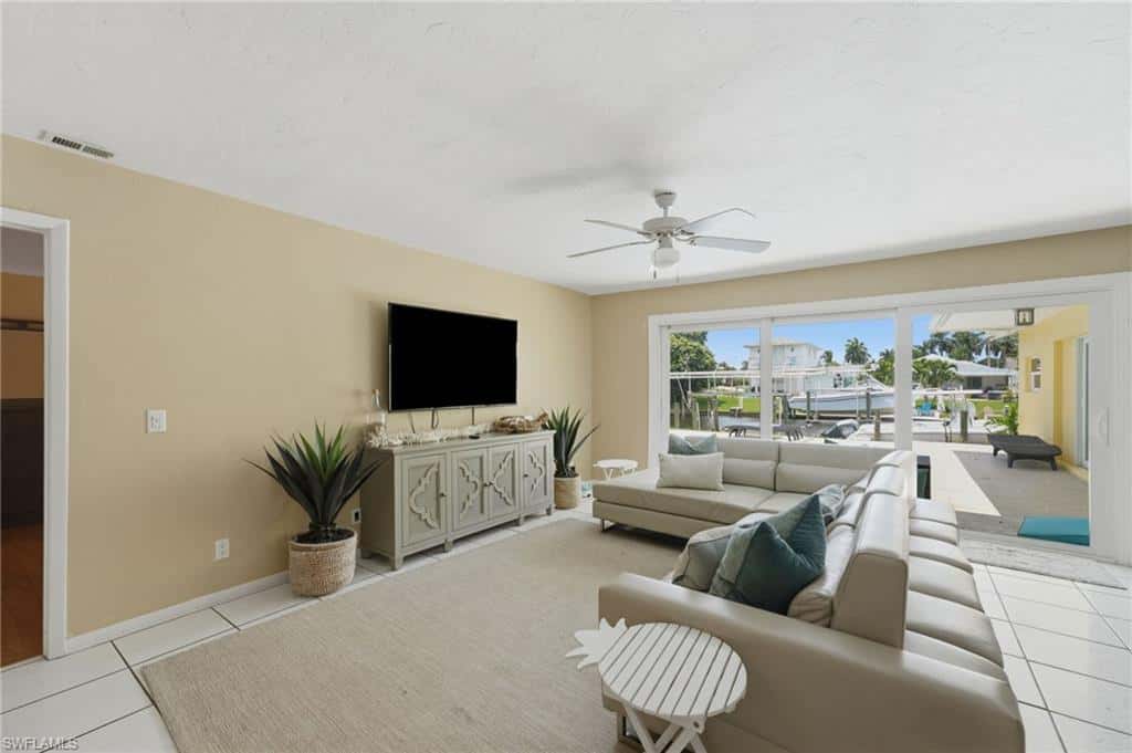 902 El Dorado Pkwy, Cape Coral, photo 5