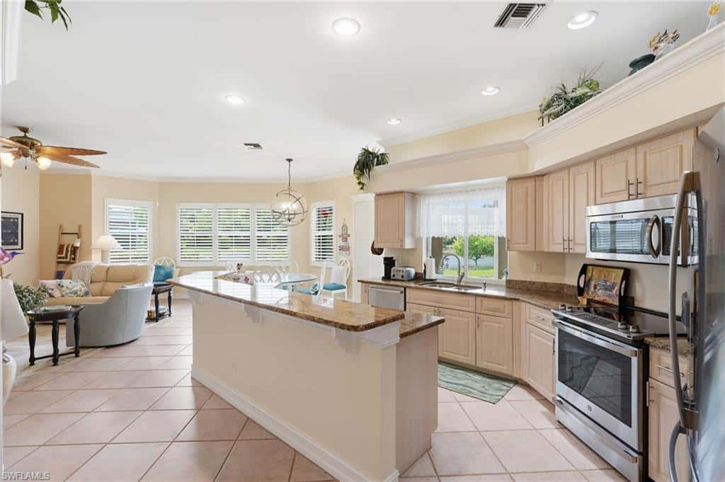 8861 Creek Run Dr, Bonita Springs, photo 7