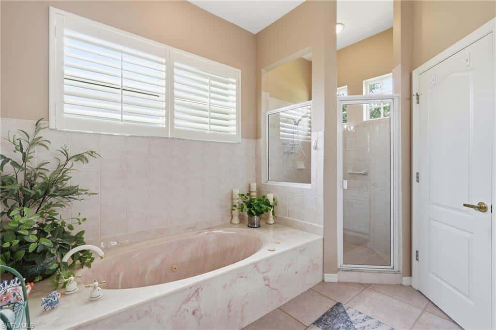 8861 Creek Run Dr, Bonita Springs, photo 32