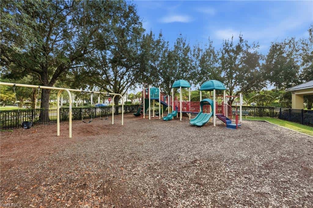 2133 Clementine St, Naples, photo 45