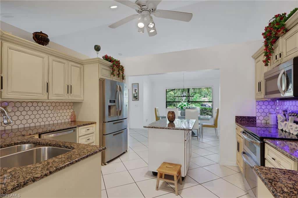 3036 Round Table Ln, Naples, photo 6