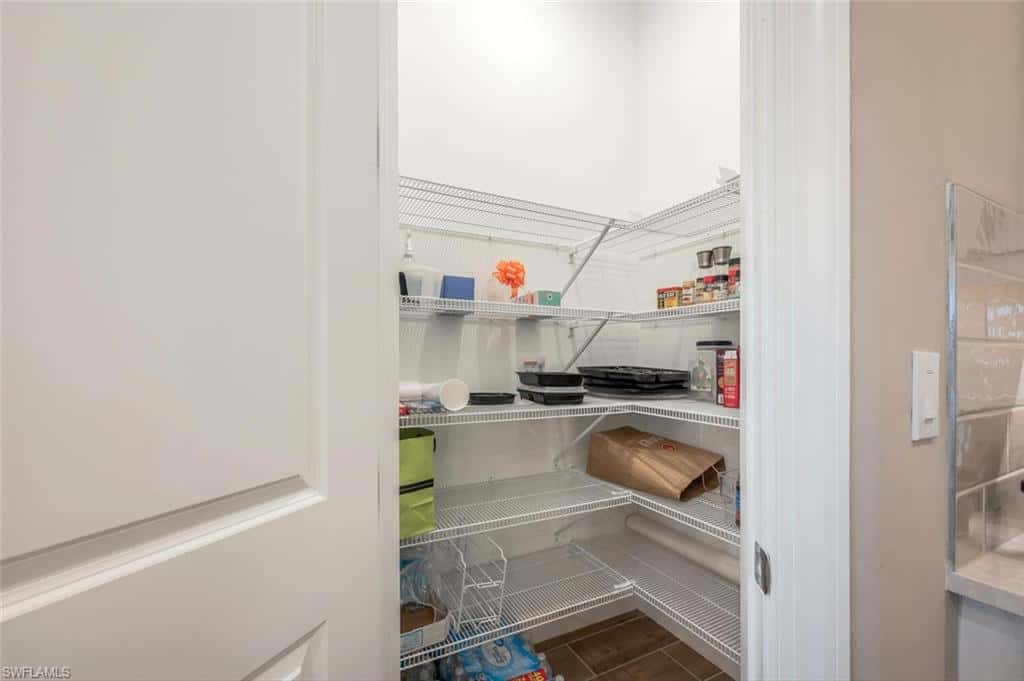 8448 Rosa Ct, Naples, photo 12