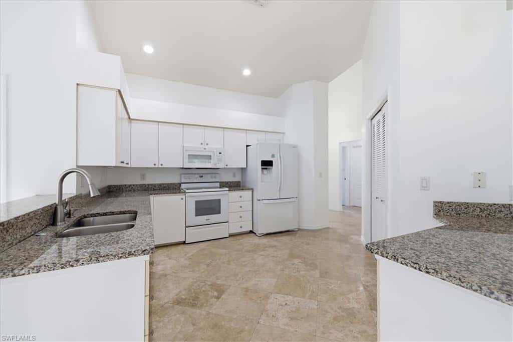 8137 Breton Cir, Fort Myers, photo 19