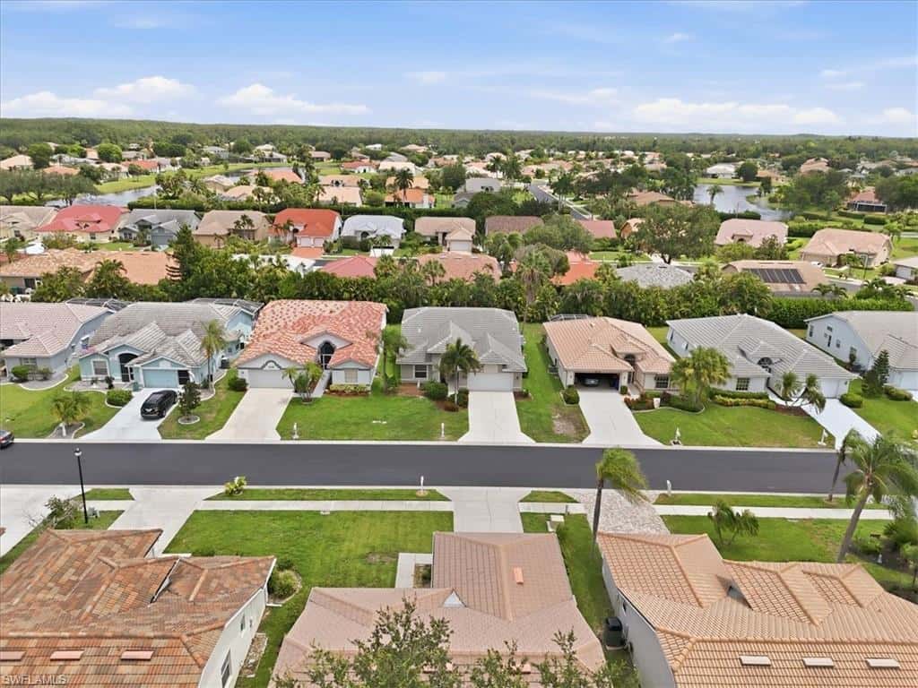 8137 Breton Cir, Fort Myers, photo 4