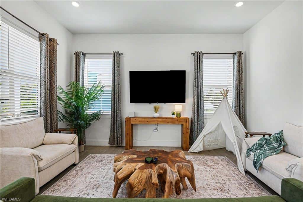 224 Fairweather Ln, Fort Myers Beach, photo 9