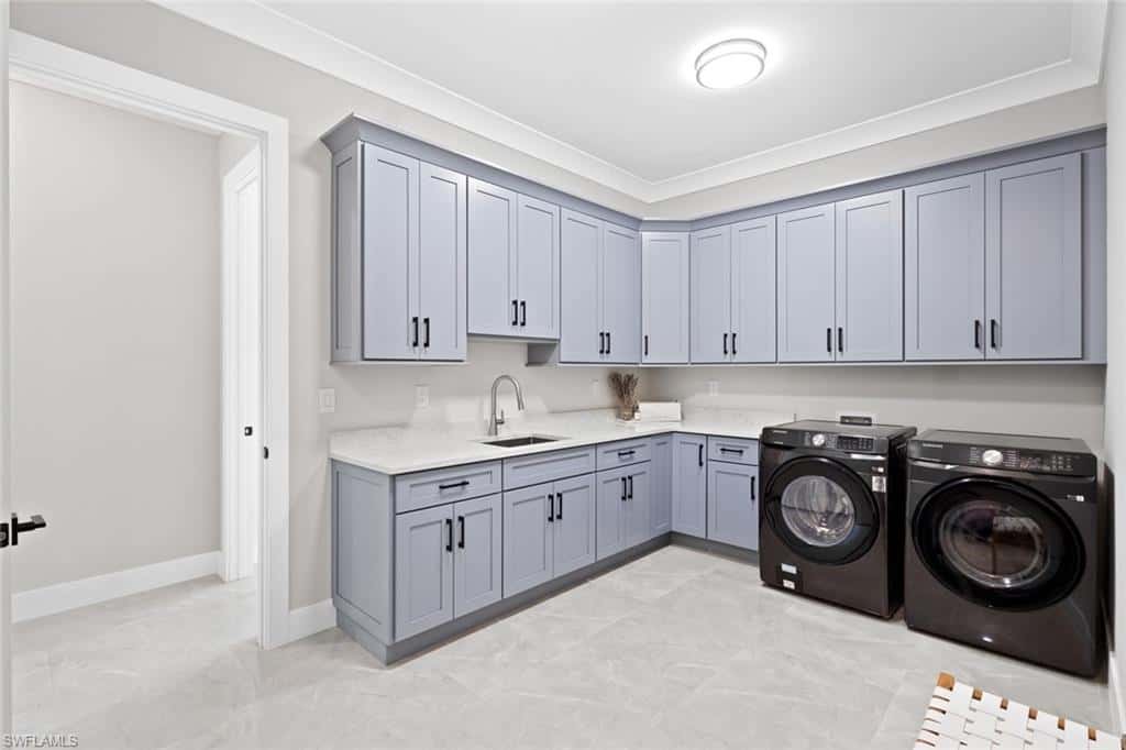 240 Allamanda Way, Naples, photo 23