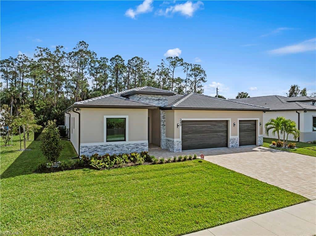 240 Allamanda Way, Naples, photo 27